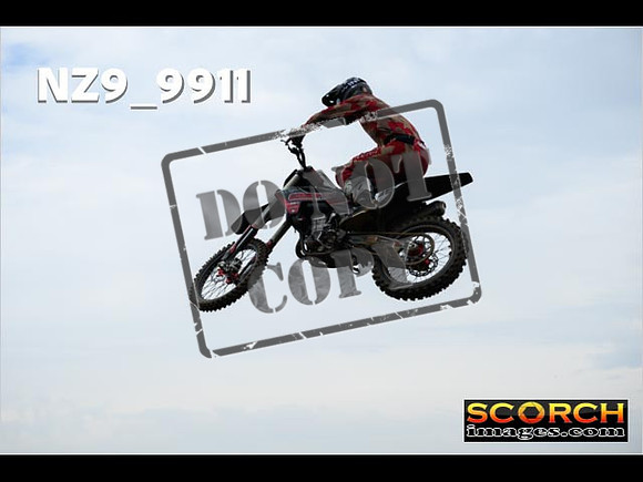 Experts-135