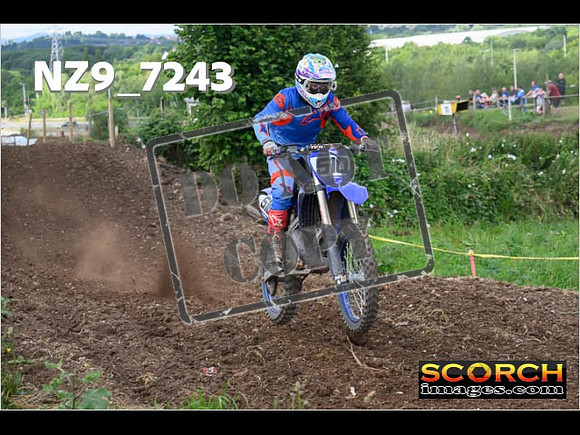 Experts-093