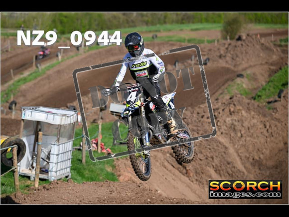 Experts-109