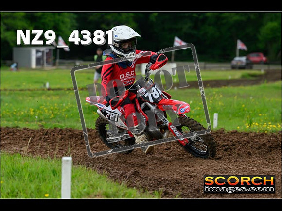 Auto 65'S-048