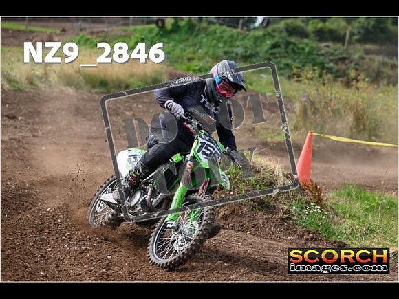Experts-064