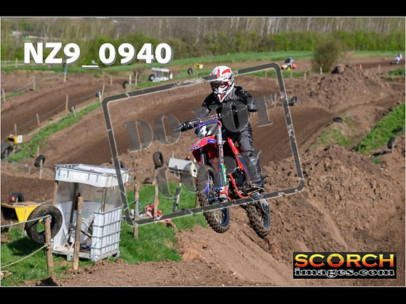 Experts-106