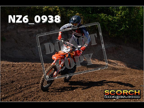 Experts-093