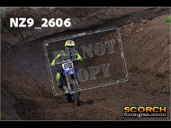 Experts-073
