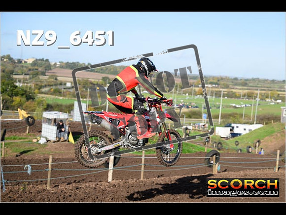 Experts-064