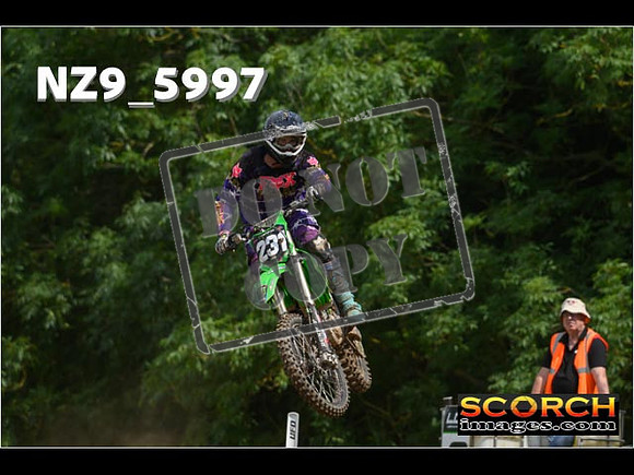 Experts-083