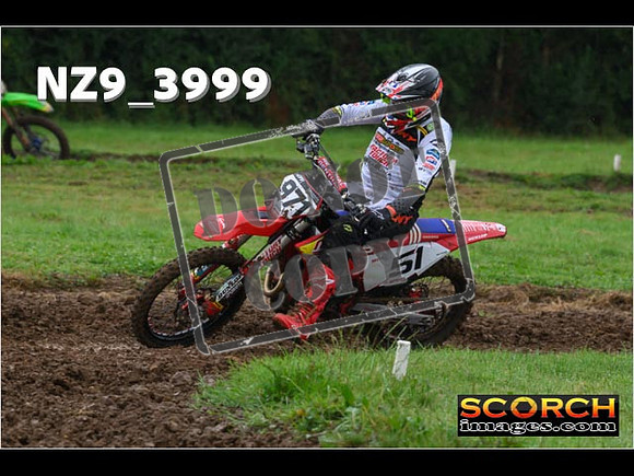 Experts-074