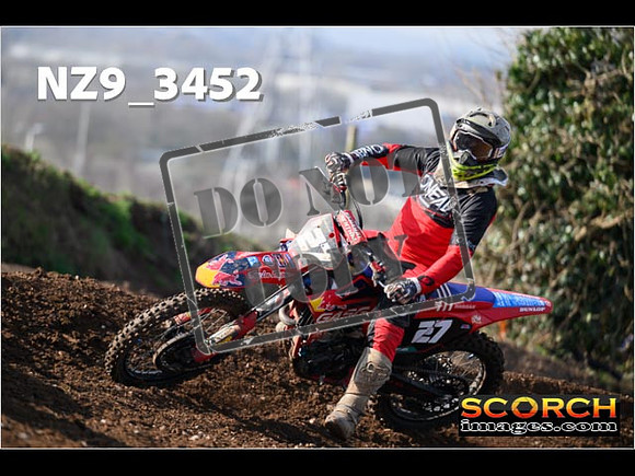 Experts-135