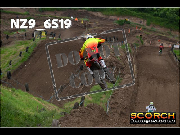 Experts-326
