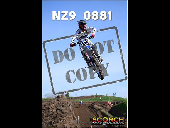Experts-063