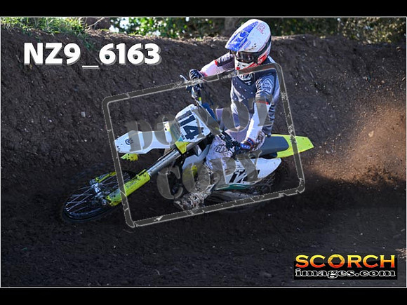 Experts-078