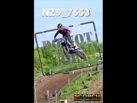 Experts-085