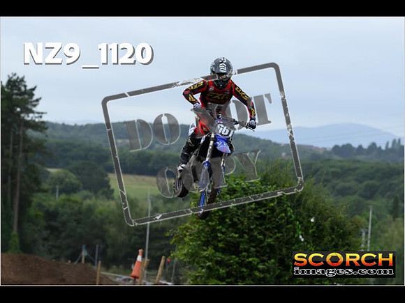 Experts-072