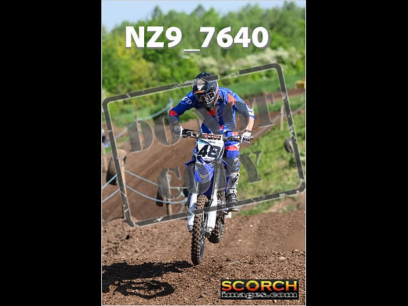 Experts-073