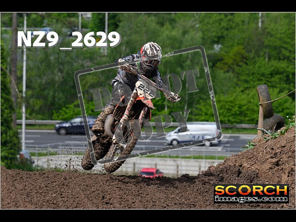 Experts-095