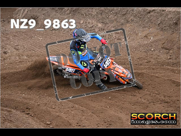 Experts-084