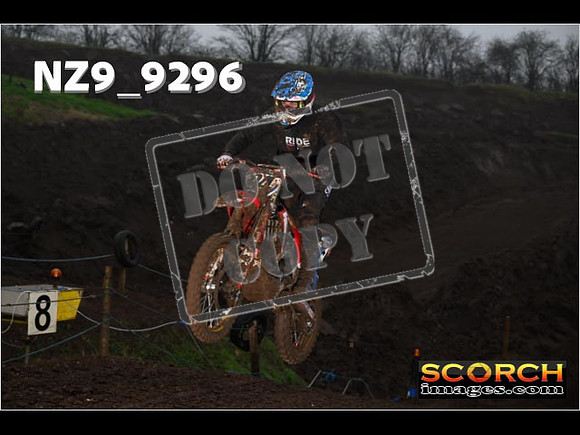 Experts-047