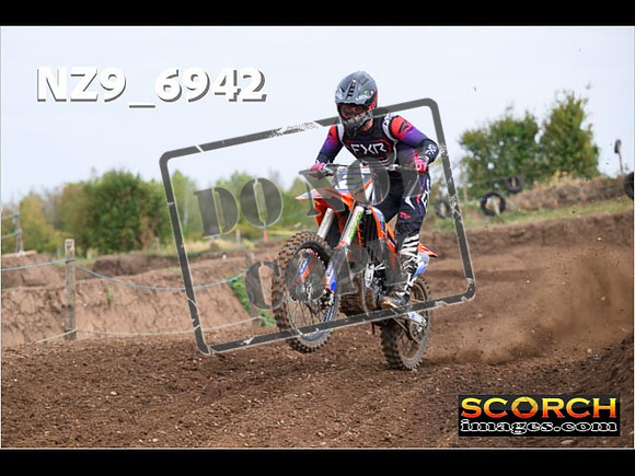 Experts-052