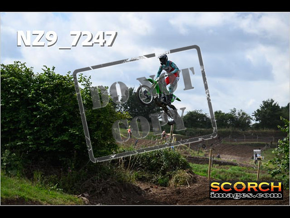 Experts-097