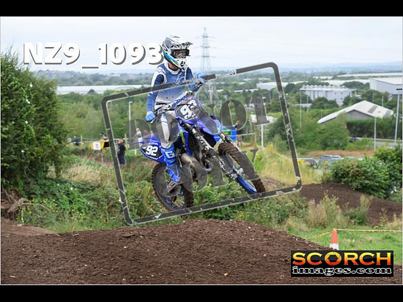 Experts-047