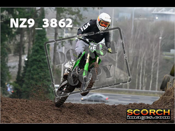 Experts-057