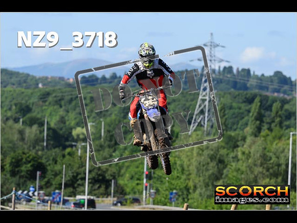 Experts-082