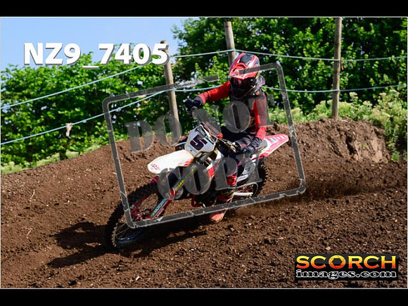 Experts-050