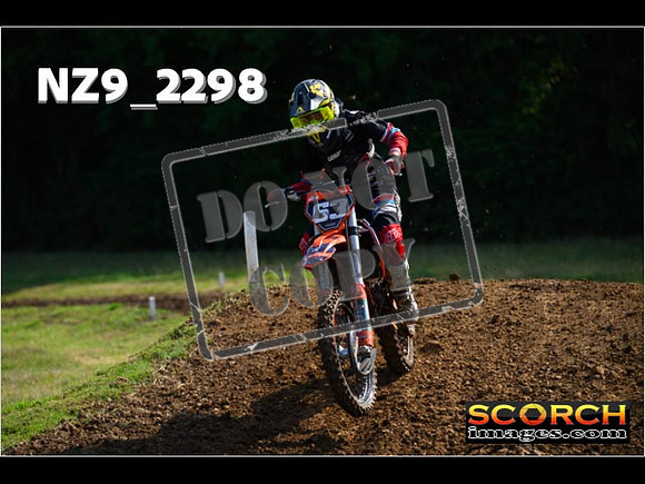Experts-063