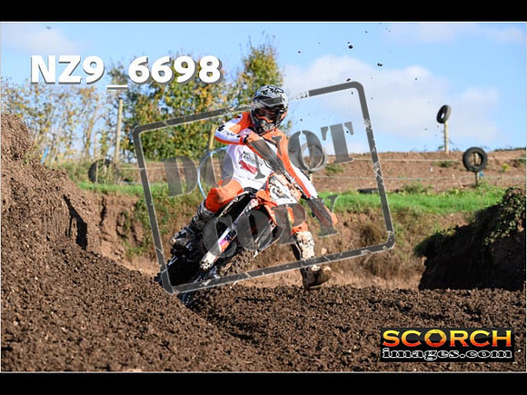 Experts-093