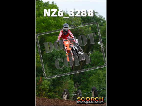 Experts-067