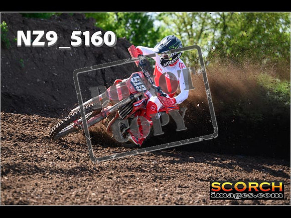 Experts-070