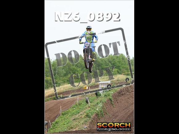 Experts-085