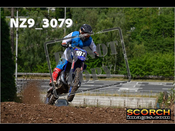 Experts-090