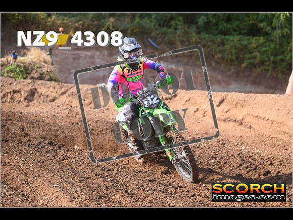 Experts-042