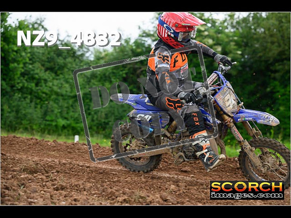 Auto 65'S-098