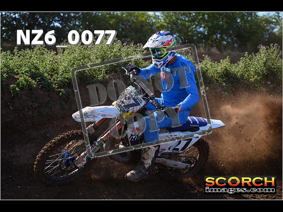 Experts-073