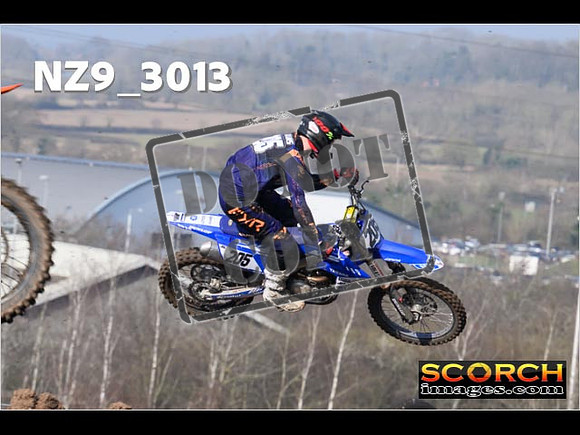 Experts-052