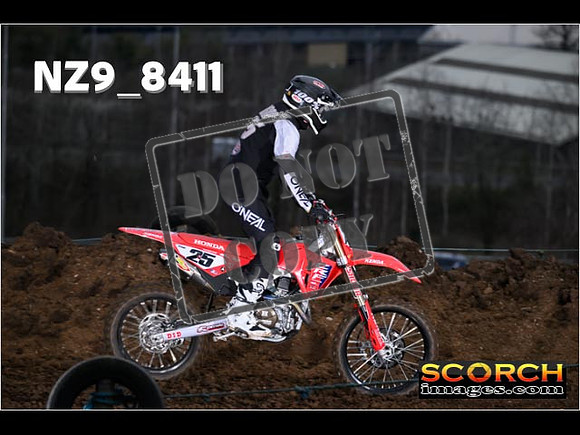 Fri07Feb-033