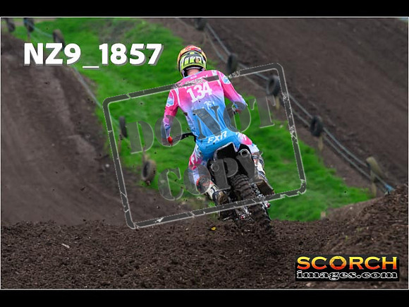 Inters-093