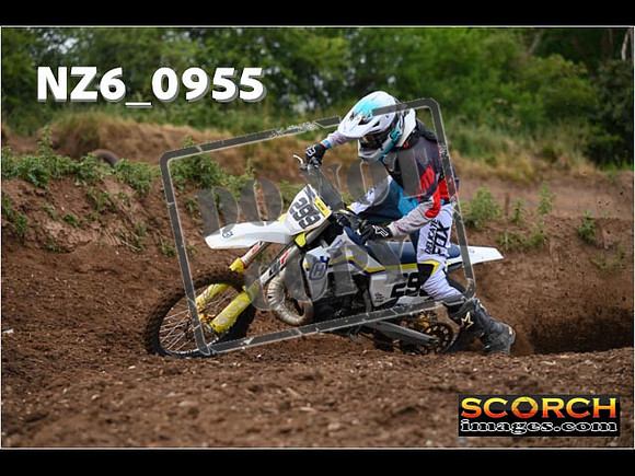 Inters-052