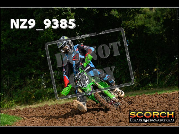 Experts-053