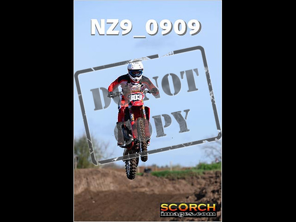 Experts-084