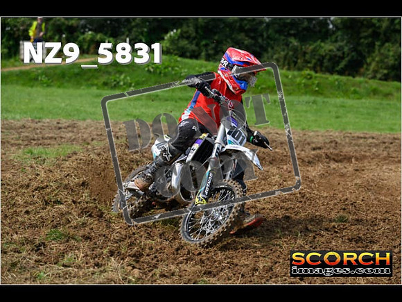 85's-089
