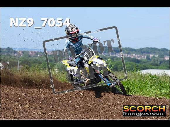 Experts-039