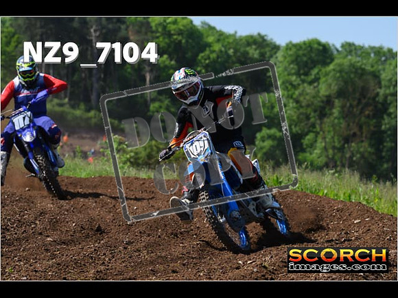 Experts-087