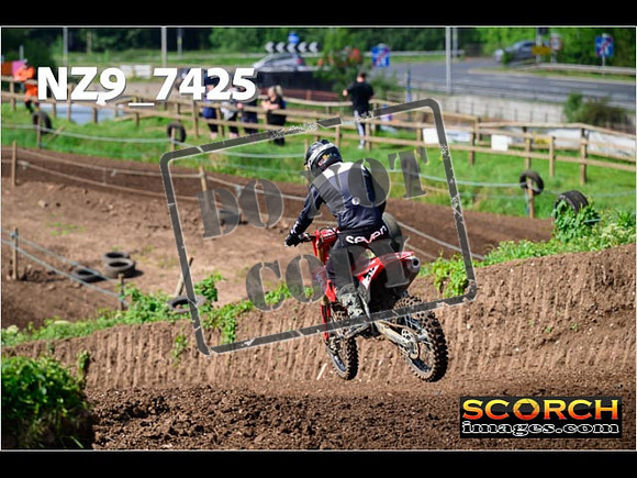 Experts-070