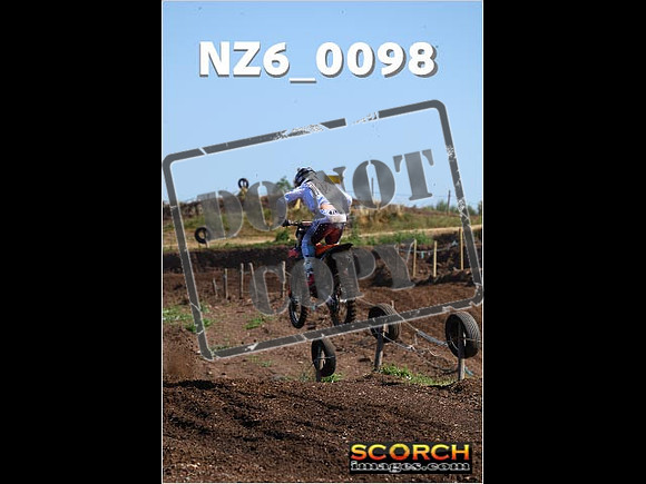 Experts-094