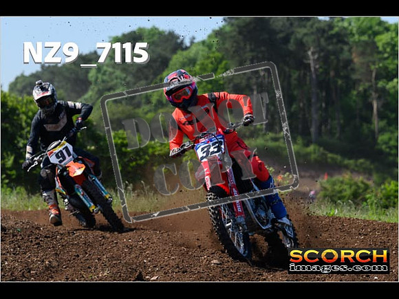 Experts-097