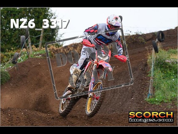 Experts-095