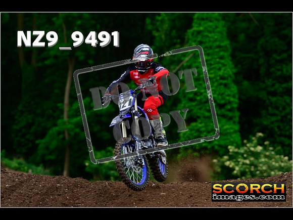 Experts-090